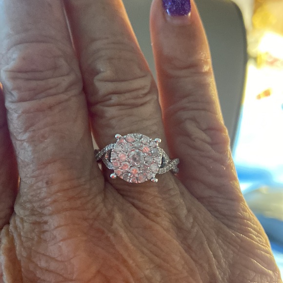 Ring - Picture 3 of 4